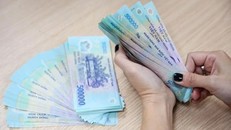 Các địa phương tổng hợp số liệu về tình hình tiền lương, tiền thưởng Tết và gửi về Bộ Lao động-Thương binh và Xã hội trước ngày 15/12. Ảnh: PV/Vietnam+