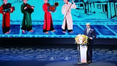 Cục trưởng Cục Điện ảnh (Bộ Văn hóa, Thể thao và Du lịch) Vi Kiến Thành phát biểu tổng kết liên hoan phim. Ảnh: Thanh Tùng/TTXVN