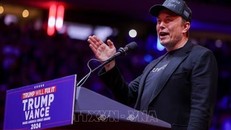 Tỷ phú Elon Musk phát biểu tại cuộc vận động tranh cử Tổng thống Mỹ của ông Donald Trump ở bang Pennsylvania ngày 5/11/2024. Ảnh: REUTERS/TTXVN