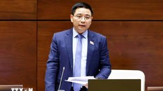 Bộ trưởng Bộ Giao thông vận tải Nguyễn Văn Thắng giải trình, làm rõ một số vấn đề đại biểu Quốc hội nêu. Ảnh: Doãn Tấn