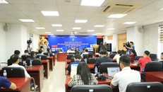 Toàn cảnh buổi họp báo.