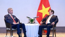 Thủ tướng Phạm Minh Chính tiếp đồng chí Miguel Mejia, Tổng Bí thư Đảng Phong trào Cánh tả Thống nhất Cộng hòa Dominicana (MIU). Ảnh: Dương Giang/TTXVN