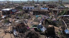 Những ngôi nhà ở Mozambique đã bị phá hủy bởi cơn bão Chido. Ảnh: UNICEF