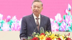 Tổng Bí thư Tô Lâm với các đại biểu văn nghệ sỹ. Ảnh: Thống Nhất/TTXVN