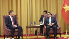 Thủ tướng Phạm Minh Chính tiếp ông Michal Fijol, quyền Chủ tịch HĐQT Hãng hàng không quốc gia Ba Lan (LOT Polish Airlines). Ảnh: Dương Giang/TTXVN