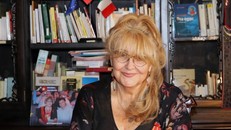 Bà Sandra Scagliotti, nhà Việt Nam học, Lãnh sự Danh dự Việt Nam tại Turin và Genoa trả lời phỏng vấn của phóng viên TTXVN. Ảnh: Thanh Hải/TTXVN