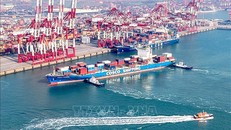 Quang cảnh cảng hàng hóa tại tỉnh Sơn Đông, Trung Quốc. Ảnh: THX/TTXVN