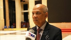 Ông Nguyễn Hồng Huệ, Chủ tịch Hội Doanh nhân Việt Nam ở nước ngoài, trả lời phỏng vấn phóng viên TTXVN tại Lào. Ảnh: Xuân Tú/PV TTXVN tại Lào