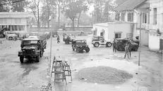 Quân giải phóng làm chủ các cơ quan của ngụy quyền trong thành phố Đà Nẵng. Ảnh: Quang Thành/TTXVN