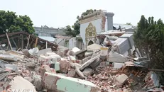 Toà nhà bị phá hủy trong trận động đất tại Sagaing (Myanmar), ngày 1/4/2025. Ảnh: THX/TTXVN