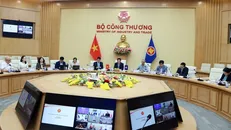 Hội nghị Bộ trưởng Kinh tế ASEAN đặc biệt về chính sách thuế quan của Hoa Kỳ tổ chức sáng 10/4, theo hình thức trực tuyến. Ảnh: Vietnam+