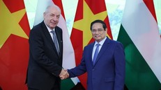 Thủ tướng Phạm Minh Chính hội kiến Tổng thống Hungary Sulyok Tamas. Ảnh: Dương Giang