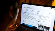 Hàng loạt group Facebook tại Việt Nam bất ngờ bị dừng hoạt động. Ảnh: Minh Sơn