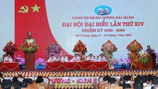 Đoàn Chủ tịch điều hành Đại hội Đại biểu Đảng bộ Quân chủng Hải quân lần thứ XIV, nhiệm kỳ 2025-2030. Ảnh: Trọng Đức