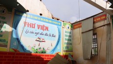 Phòng thư viện của Trường THCS Sơn Lộc, xã Xuân Lộc, tỉnh Hà Tĩnh, tan hoang sau bão. Ảnh: Hoàng Ngà