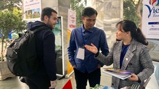 [Ảnh] Du lịch Việt Nam tặng phóng viên quốc tế dự thượng đỉnh Mỹ-Triều những món quà gì?