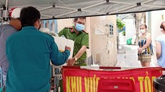  Siết chặt và tăng cường các biện pháp phòng chống dịch COVID-19 trên địa bàn thành phố Ảnh: Kiều Trang