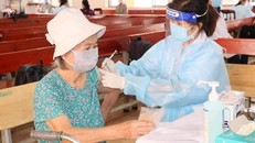 Đồng Nai đang đẩy nhanh tốc độ tiêm vắc xin cho người dân.