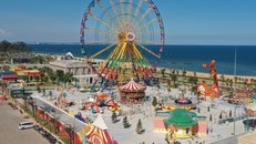 Tận hưởng không khí lễ hội ở khu giải trí đậm chất Mỹ tại Phan Thiết