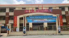 Trường THCS Lê Văn Tám là một trong ba trường điểm của Quận Bình Thạnh với bề dày lịch sử và thành tích tốt nhiều năm qua.