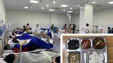 Các học sinh iSchool đang điều trị do ngộ độc và một trong những suất ăn tại iSchool (Ảnh do bạn độc cung cấp). 