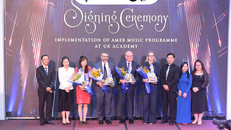 Học sinh Trường quốc tế song ngữ UKA sẽ học chương trình âm nhạc AMEB 