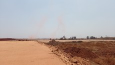 Những "vòi rồng" giữa công trường dự án sân bay Quốc tế Long Thành. 