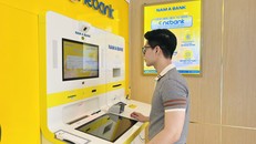 Khách hàng trải nghiệm nhiều tiện ích tại hệ sinh thái Ngân hàng số Nam A Bank