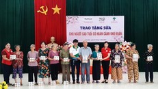 Nutifood thông qua Quỹ Phát triển Tài năng Việt trao gửi hàng ngàn phần quà dinh dưỡng trị giá gần 10 tỷ đồng.