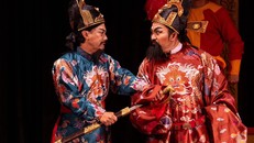 NSƯT Đại Nghĩa (phải) vai phản diện Huỳnh Công Lý trong vở Đức thượng công tả quân Lê Văn Duyệt – người mang 9 án tử