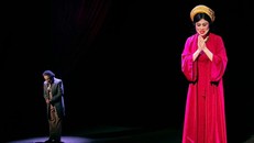 Giáng Hương là vở diễn mở màn đánh dấu sự xuất hiện của sân khấu Thiên Đăng