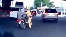 Ảnh cắt từ clip. 