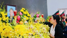 Người dân Quảng Ngãi xúc động viếng hương nguyên Chủ tịch nước Trần Đức Lương