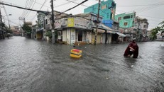 Khu vực chợ Thủ Đức thường xuyên ngập nặng sau mưa lớn.