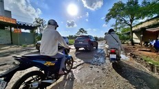 Đường Lò Lu chi chít ở voi, ổ gà...