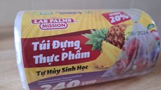 Túi đựng thực phẩm "tự hủy sinh học" Las Palms. Ảnh: Lê Xuân Thọ