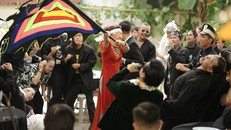 Cảnh đám tang trong “Phá đám: Sinh nhật mẹ”