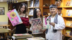 Một số tờ báo Xuân xưa được ông Huỳnh Minh Hiệp lưu giữ tại tiệm Xứ Nam Kỳ