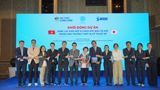 Hợp tác đa phương hướng đến nâng cao nhận thức cộng đồng về bệnh lý khô mắt và chủ động chăm sóc sức khỏe thị giác trong thời đại kỹ thuật số.