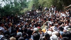 Người yêu mến âm nhạc Trịnh Công Sơn tiễn đưa nhạc sĩ vào 25 năm trước