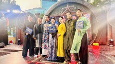 Dàn diễn viên “Hộ linh tráng sĩ” ra mắt tại TPHCM vào tối ngày 15/4