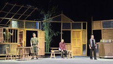 Các nhân vật đầy sức nặng tâm lý của Thanh gươm và bà mẹ.