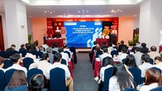Đông đảo chuyên gia, doanh nghiệp tại tọa đàm khoa học với chủ đề “Pháp luật trong hoạt động tài chính về chuyển nhượng, góp vốn, đầu tư các dự án bất động sản tại Việt Nam”.