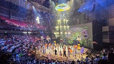 Gần 2.000 khách mời đến với đêm diễn đầu tiên “Mơ show”