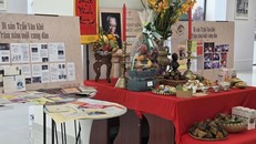 Bàn thờ tưởng nhớ GS.TS Trần Văn Khê