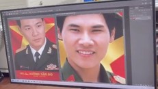 Ảnh một liệt sĩ đang được phục dưng