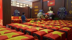 Thi hài liệt sĩ tìm thấy được bảo quản trong quách tại Nhà lưu niệm các liệt sĩ