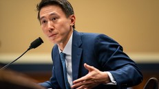 Giám đốc điều hành TikTok Shou Zi Chew tại phiên điều trần trước Hạ viện Mỹ hôm 23/3.