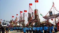 Người dân các địa phương đang thi cắm trại tại lễ hội Văn hóa - Thể thao miền biển huyện Thăng Bình - năm 2023. Ảnh: TTXVN.