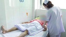 Một người nguy kịch do ngộ độc rượu nặng
